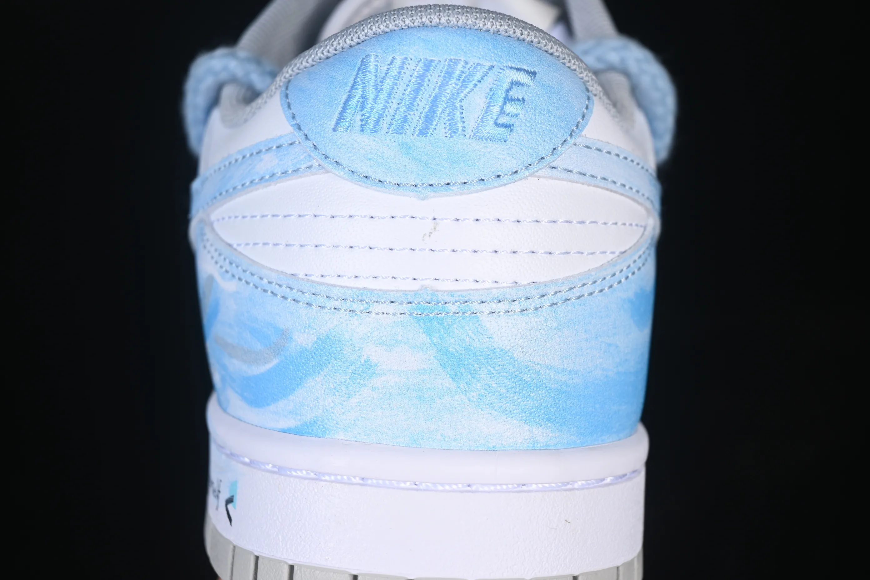 All categories Nk SB Dunk Series Nk SB Dunk Low High-end customized low-top sneakers Nike SB Dunk Low straps low-top casual sneakers HF5441-105